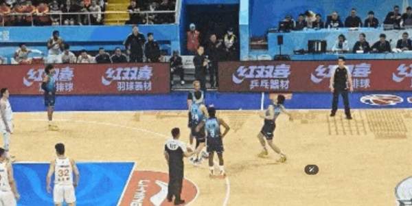 宁波硬气！贝兹利与队友爆发冲突，声明霸气回应：外援不拥有特权