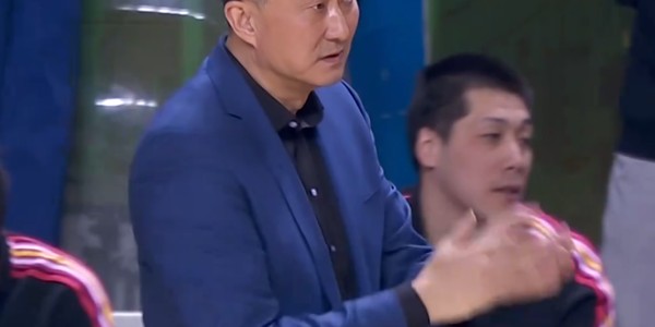 熊猫体育官方网站-随着广东赢球、北京落败，CBA又乱了！广东重回第三，北京第四