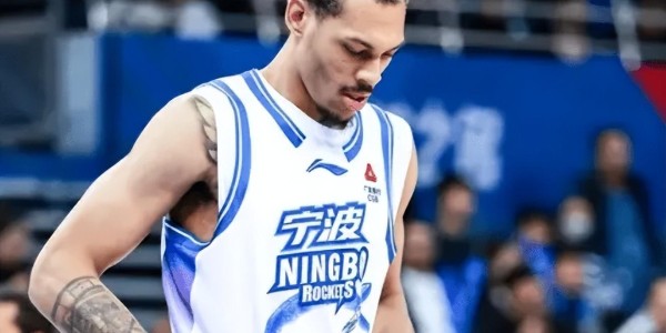 宁波硬气！贝兹利与队友爆发冲突，声明霸气回应：外援不拥有特权