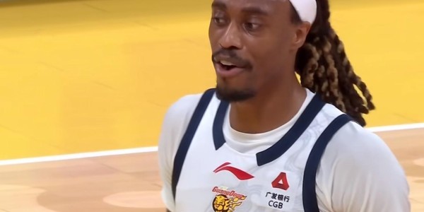 熊猫体育官方网站-随着广东赢球、北京落败，CBA又乱了！广东重回第三，北京第四